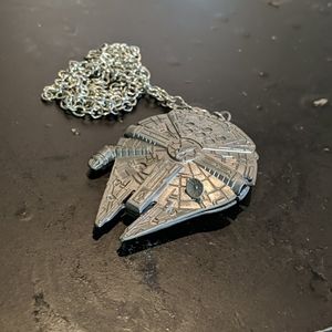 🌞 Millennium Falcon necklace
